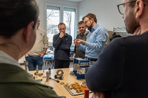 Frank Götz conduct a training in bolted technology for the International Bolting Engineer (IBE) program.