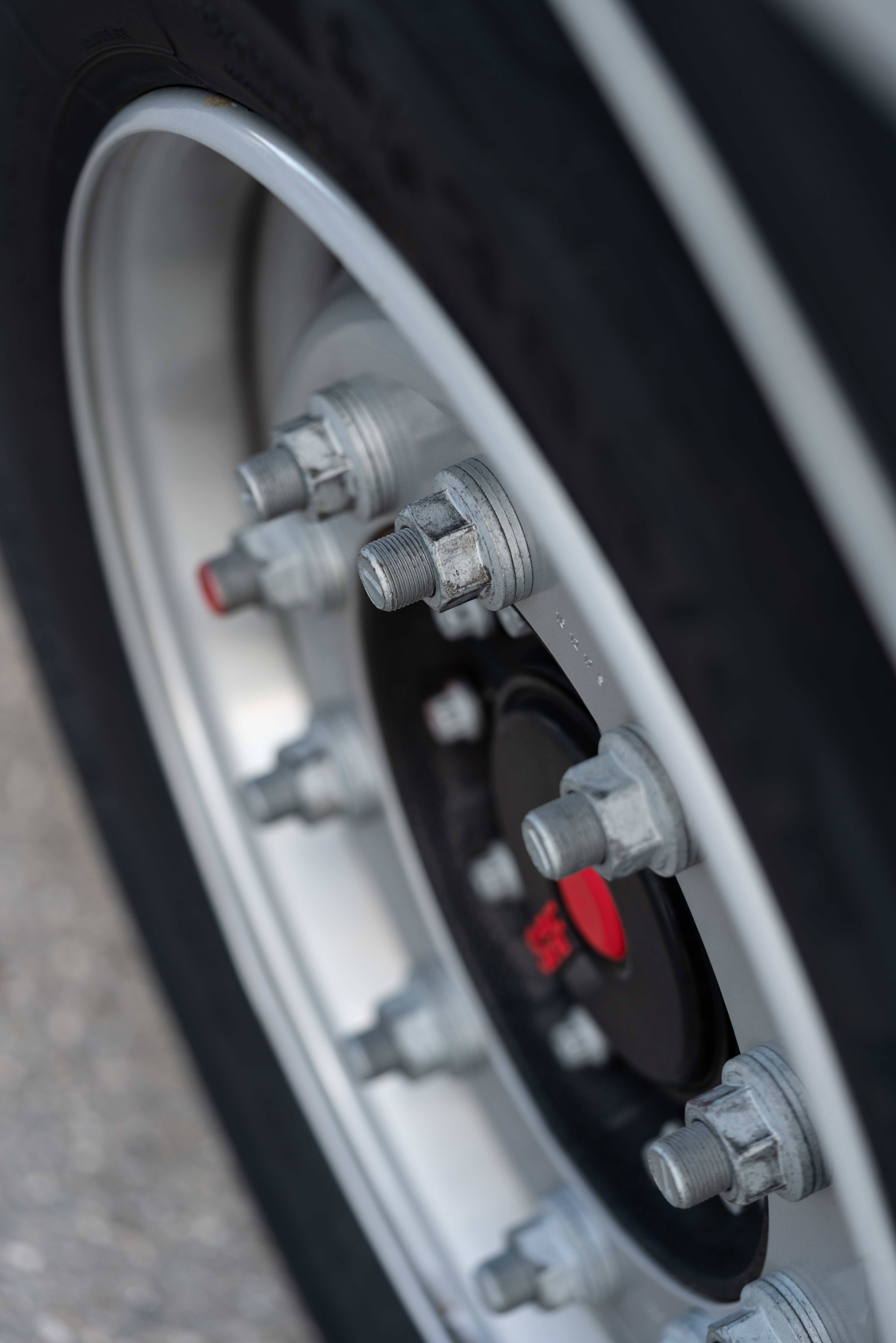 Wheel_Nut_Edeka_Truck-9